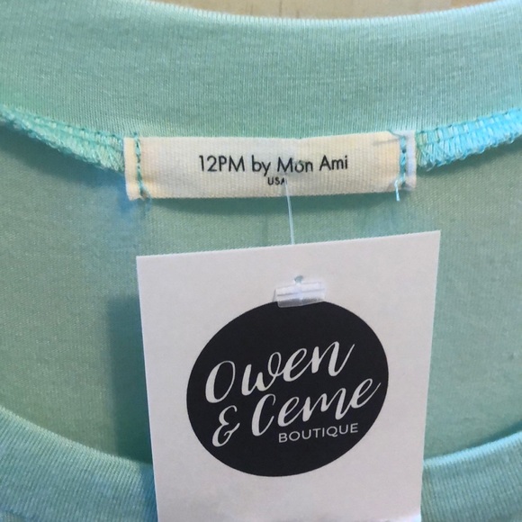 Quarter length sleeve blouse - Picture 3 of 4